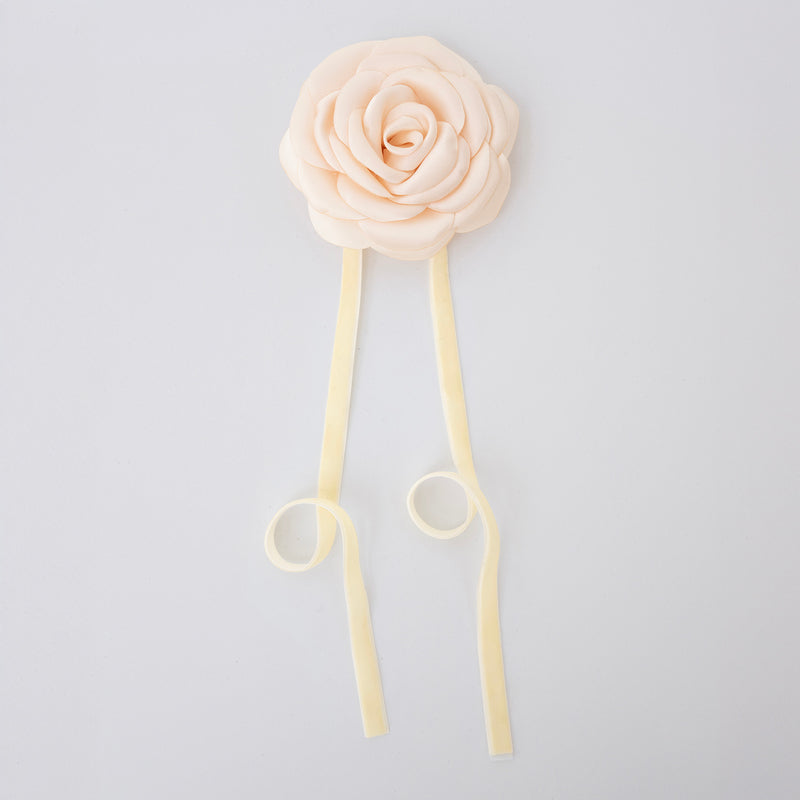 flower hair off white