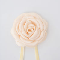 flower hair off white