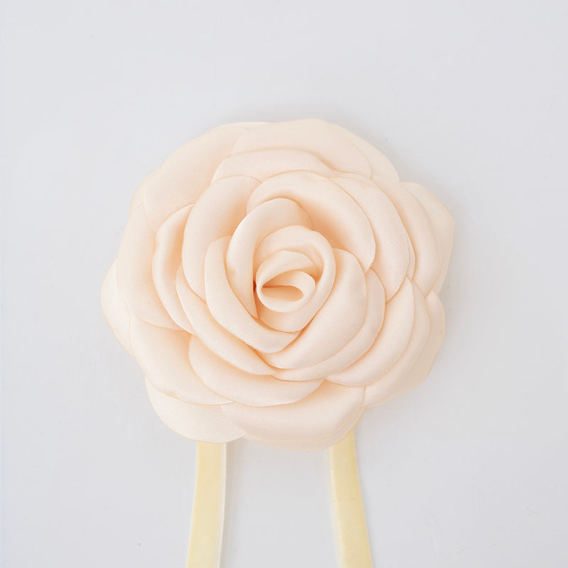 flower hair off white