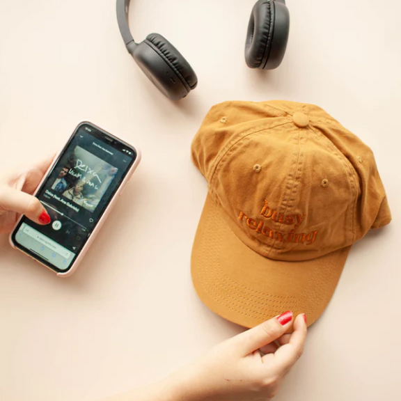 bone-dad-hat-busy-relaxing-caramelo
