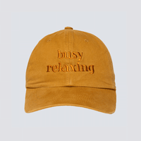 boné dad hat busy relaxing caramelo