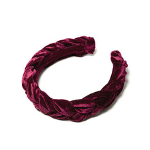 Carregar imagem no visualizador da galeria, tiara para cabelo em veludo trançada vinho
