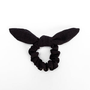 xuxinha de cabelo scrunchie preta linho